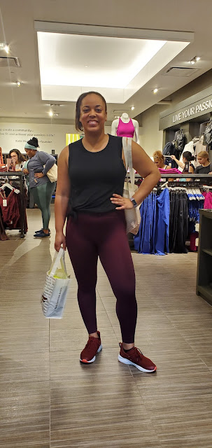 Fabletics Emanate Outfit (Lorida v-neck top + Vaasa sports bra + Lima  capri) + Asaro legging review | ((little fat notebook))