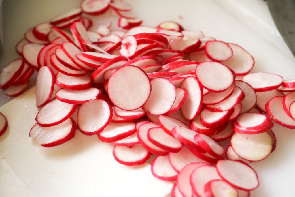 thinly sliced radish